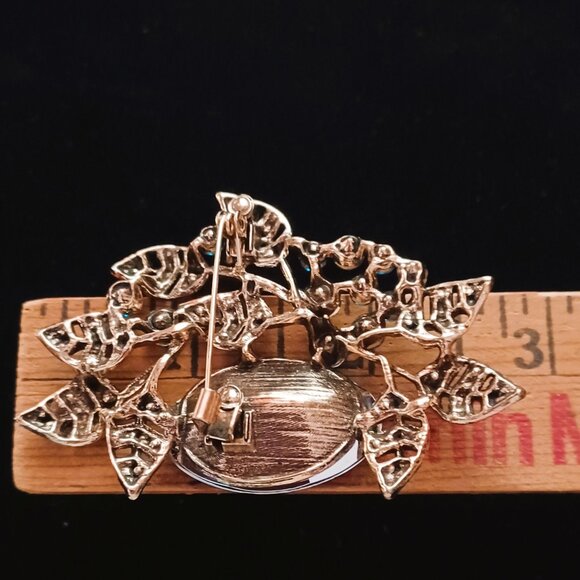 Awesome Large Blue Rhinestone Brooch - Picture 3 of 4